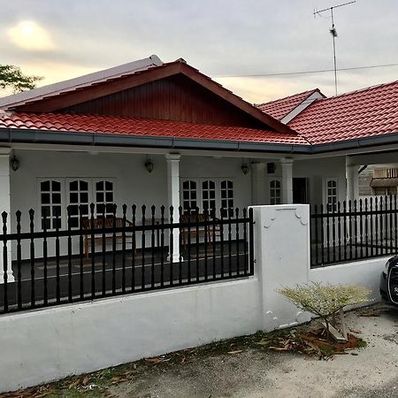 Sri Massa Homestay Batu Pahat Exteriér fotografie